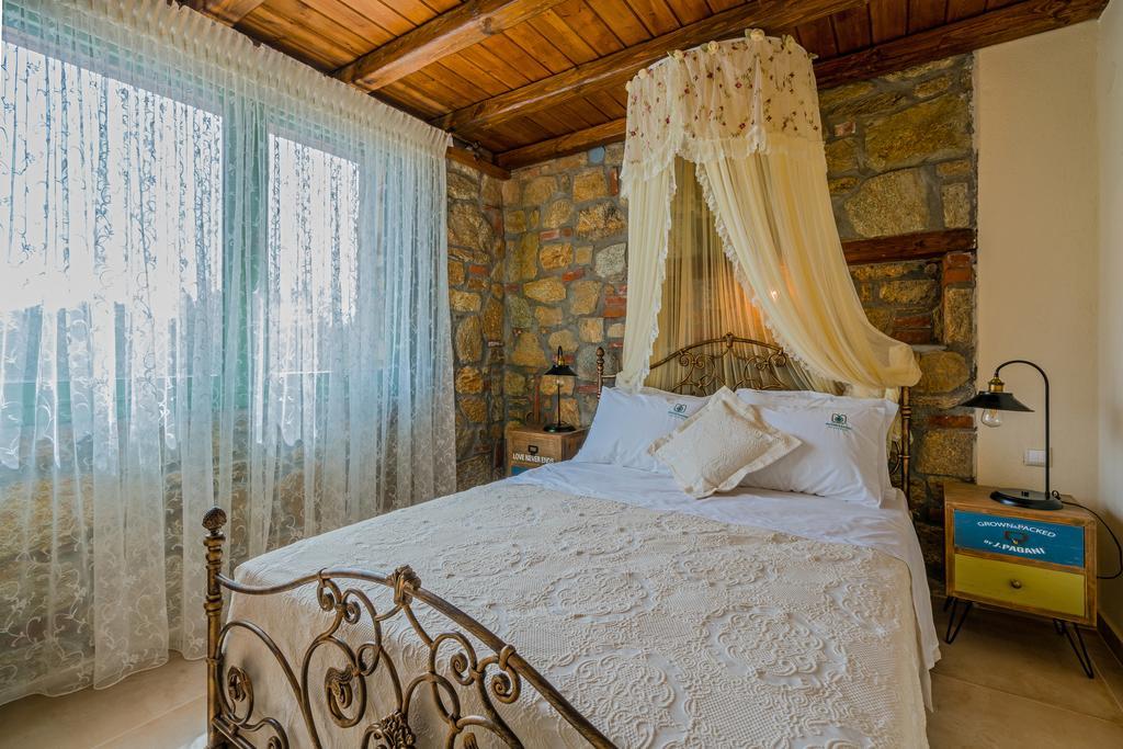 Mediterraneo Luxury Suites Halkidiki Vourvourou Eksteriør billede