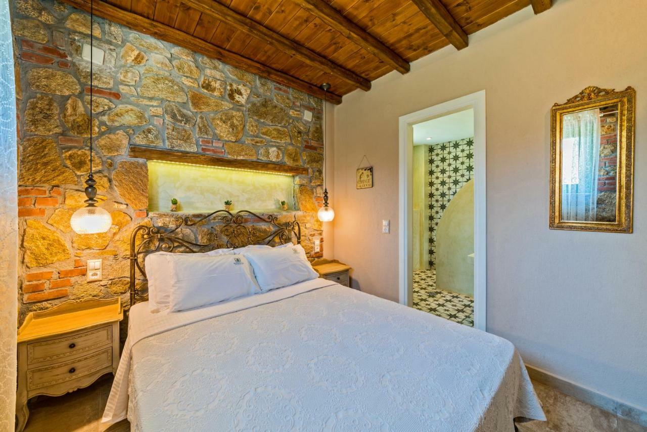 Mediterraneo Luxury Suites Halkidiki Vourvourou Eksteriør billede